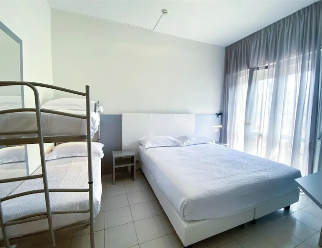 Classic Quadruple room