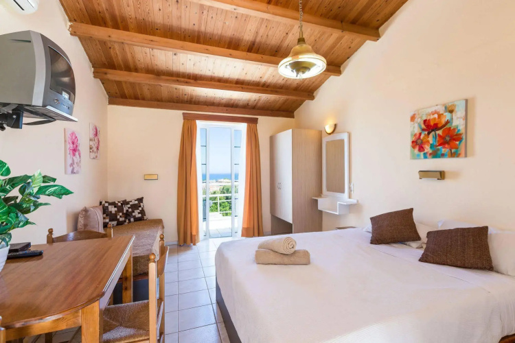 Castello Bianco Aparthotel