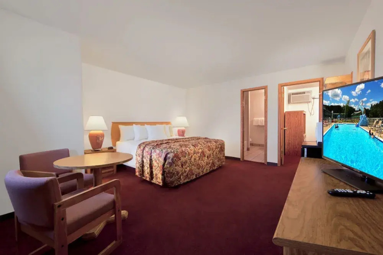 Shamrock Motel