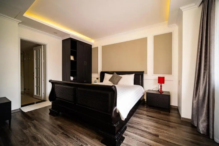 IDC White House Ha Long FLC Golf & Resort