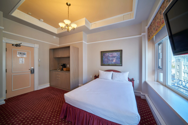 Bedford Regency Hotel