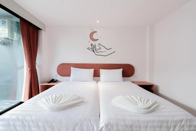 Moon Budget Hotel