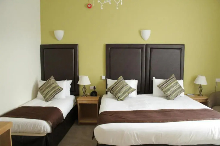 Heath Cottage Hotel