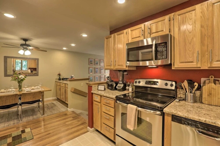 2 Bedrooms Apartment