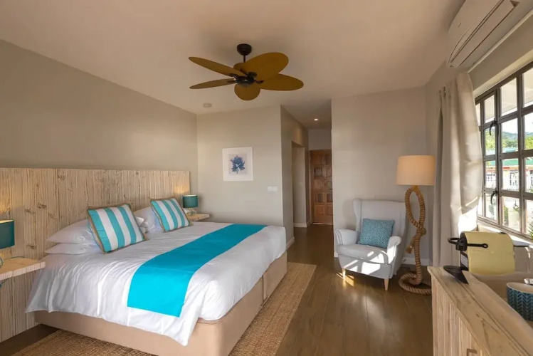 Le Nautique - Luxury Waterfront Hotel
