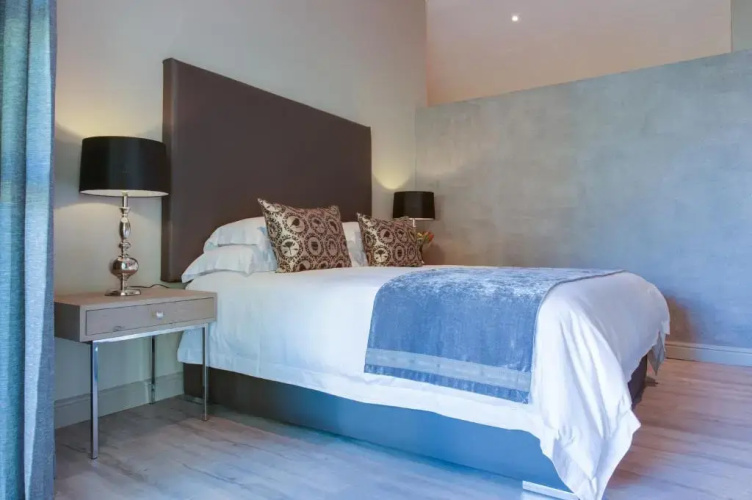 The Jordan Suites