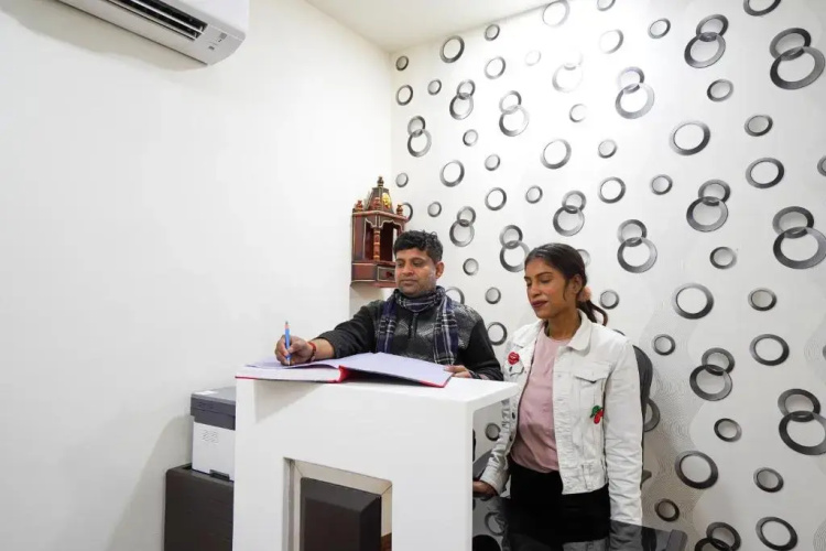 OYO 77914 Hotel Mannat