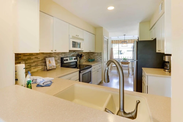 3 Bedrooms Apartment