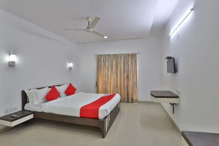 OYO 42415 Utkarsh Hotel
