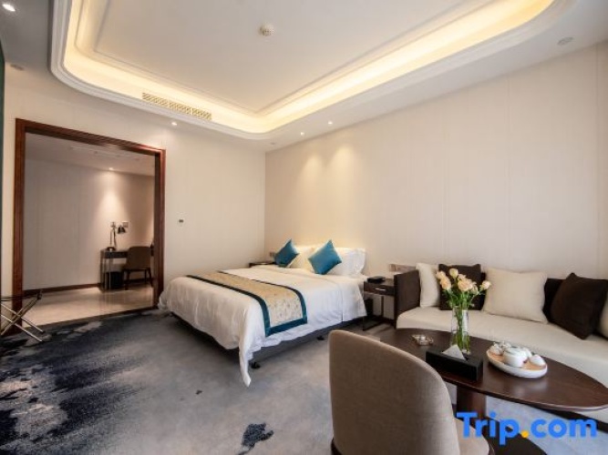 Deluxe Double Suite