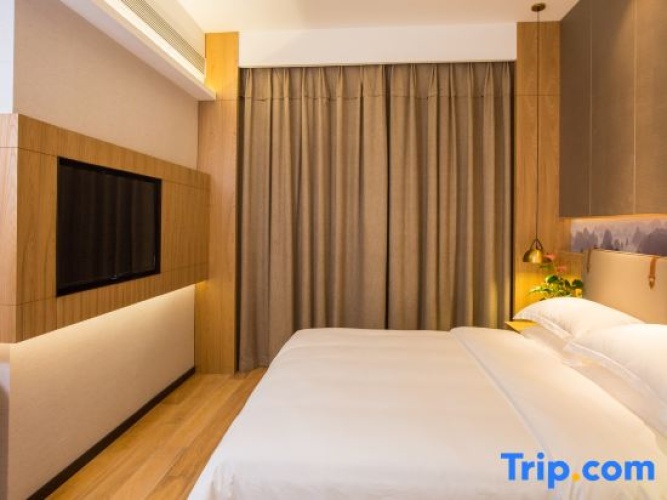 Deluxe Family Suite