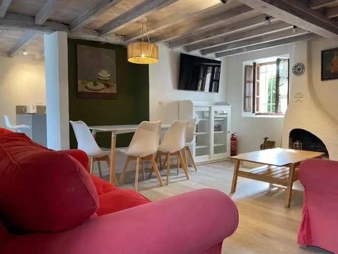 5 Bedrooms Double Cottage