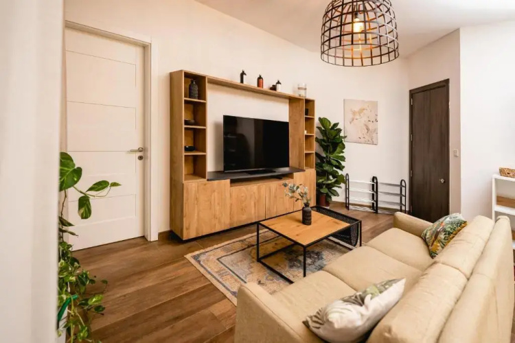 Luxurious Penthouse with Private POOL, WIFI & AC by 360 Estates