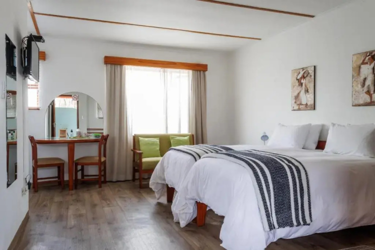 Haus Garnison Bed & Breakfast