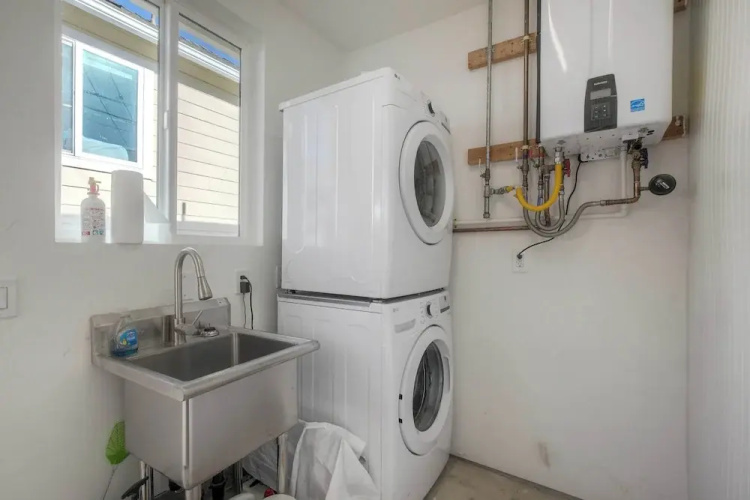 Monarch Cove - Unit B&nbsp; For 2ppl