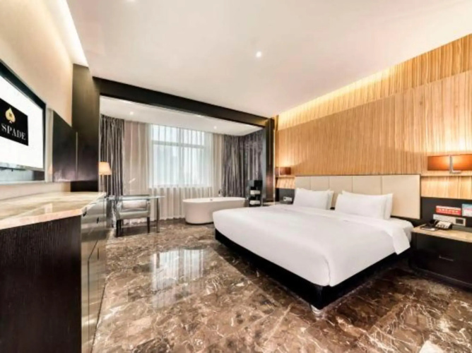 Maitao Crystal Hotel