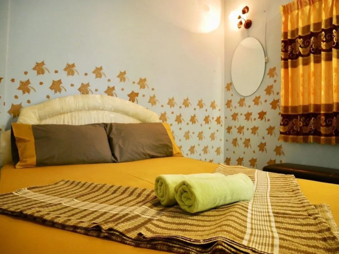 Variety D-Day Hostel  Hua-Hin