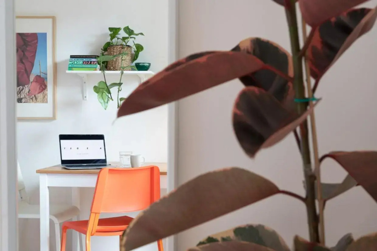 Studio with sunny balcony in Exarcheia
