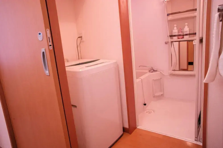 Hosei Apartment 201