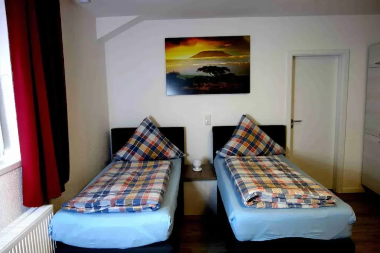 Race & Rest Apartments
