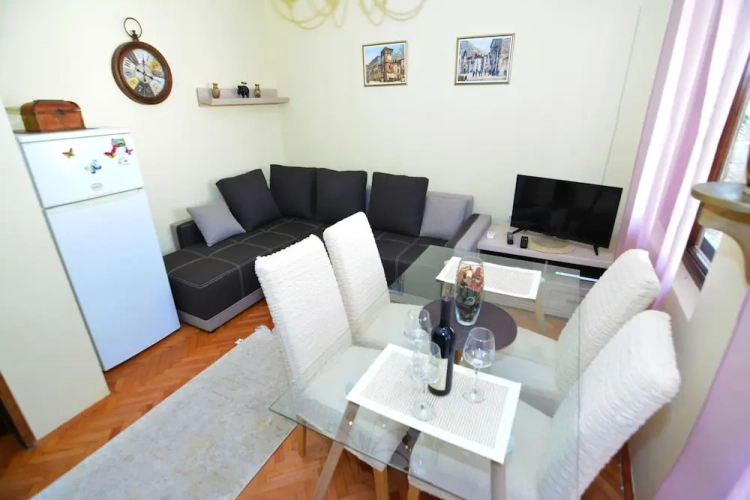Family Apartment with sea view