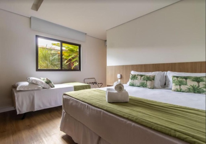 Standard Triple room