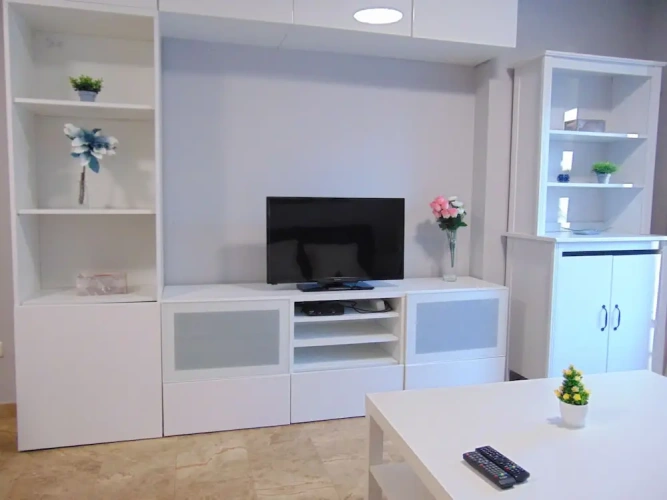 2 Bedrooms Apartment with balcony and with partial sea view