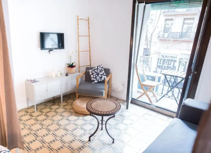 2 Bedrooms Apartment