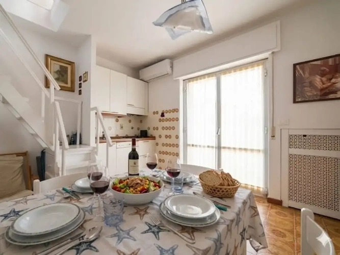 Standard Duplex room with partial sea view