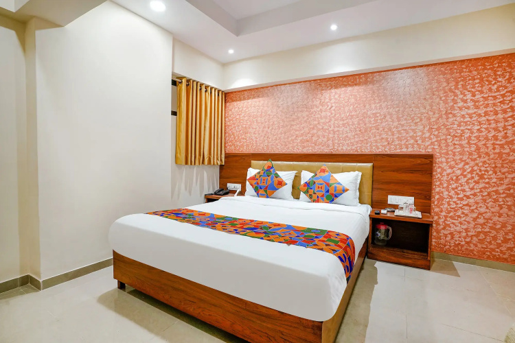 FabHotel Saineel I