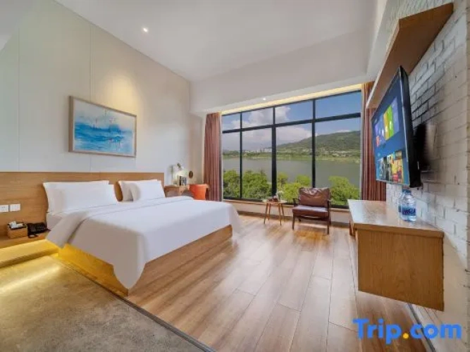 Standard Double room with balcony and with river view