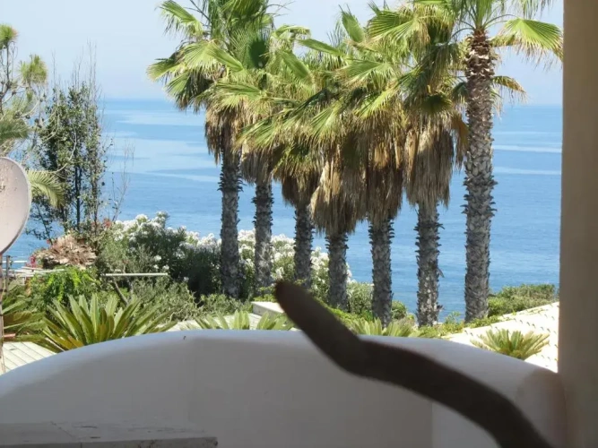 1 Bedroom Apartment with sea view