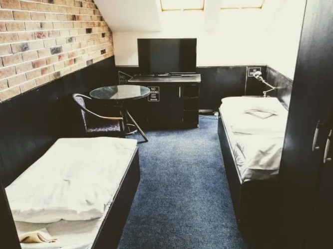 Standard Triple room