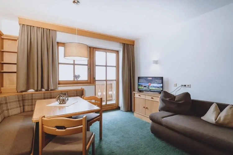 2 Bedrooms Apartment