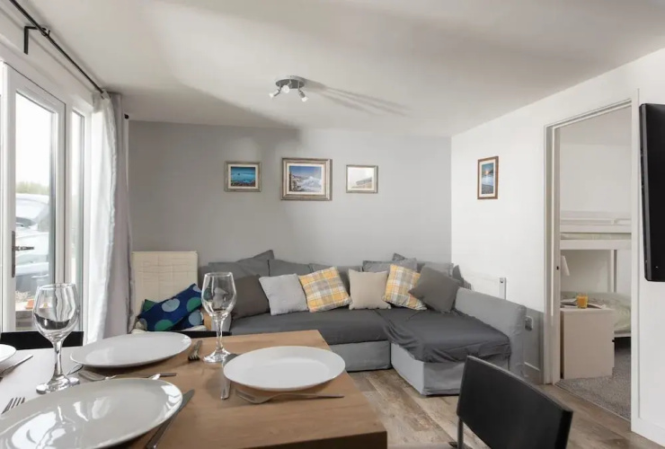 Wheal Rose Lodge