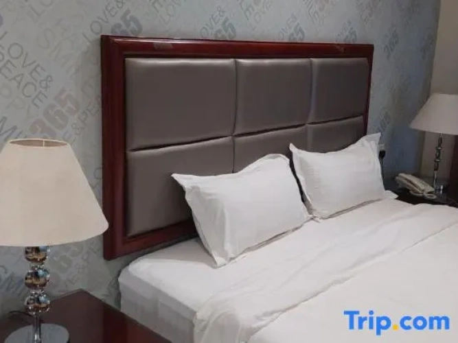 2 Bedrooms Chalet
