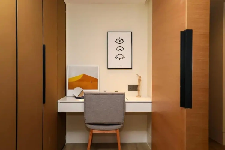 Executive Twin Studio