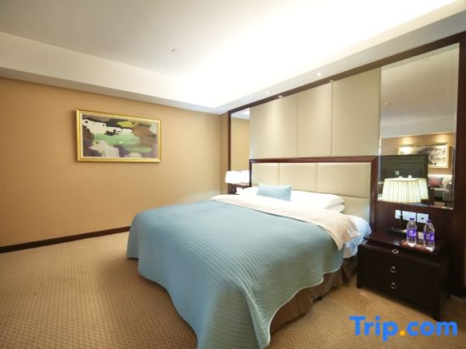 Deluxe Double Suite