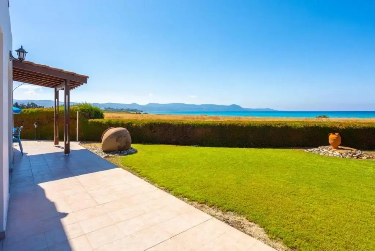 3 Bedrooms Villa