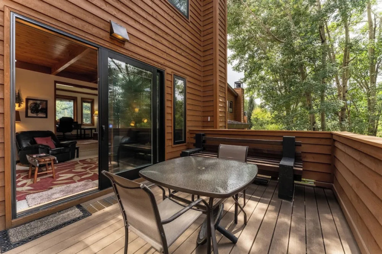 Tennis Townhomes #1340: 2