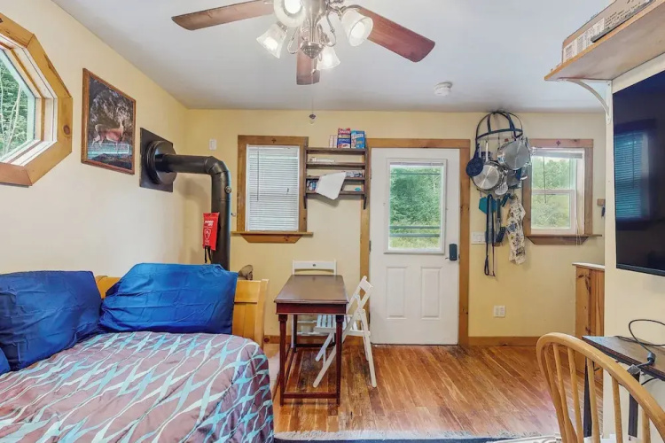 1 Br Tiny House, Window Ac, Bbq, Fire Pit, W & D - Vermont