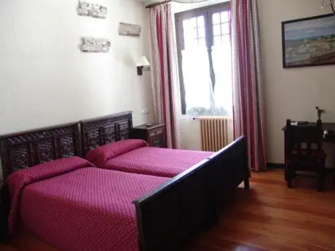 Hostal Ayestaran II