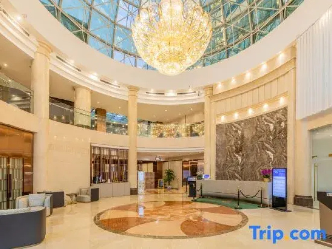 Compass Hotel
