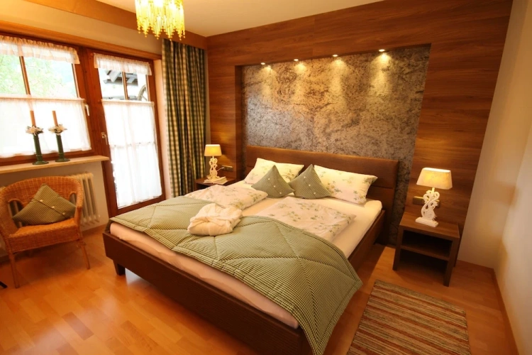 2 Bedrooms Grand room with balcony and with mountain view