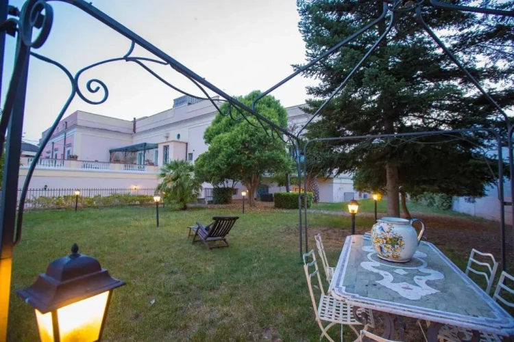 Standard Double room with garden view
