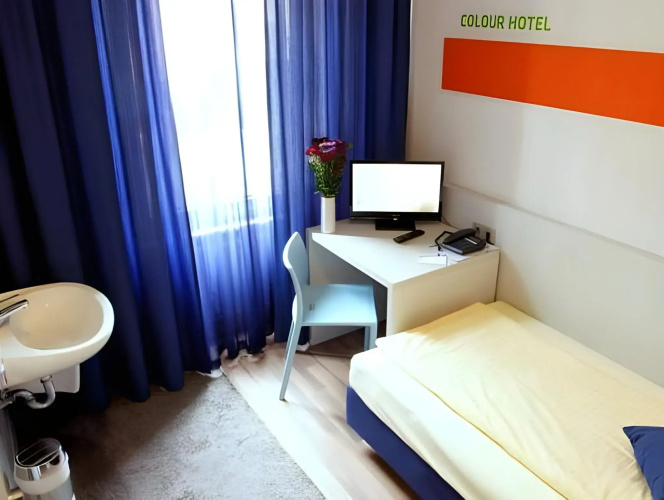 Colour Hotel