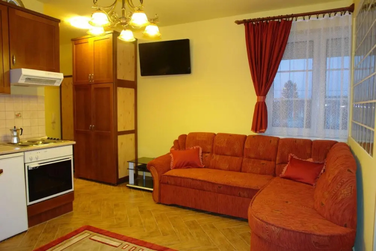 HoldLux Apartmanok