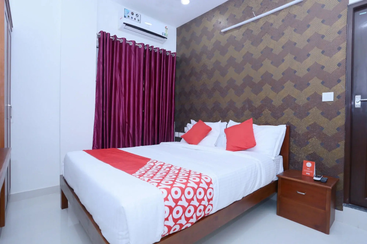 OYO 24373 Hilite Inn