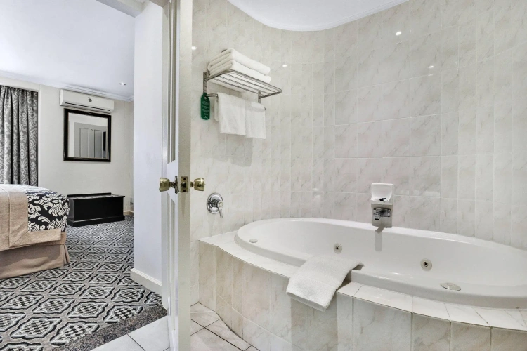 1 Bedroom Double Suite
