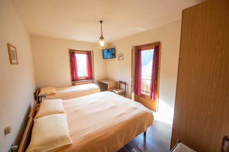 Classic Triple room